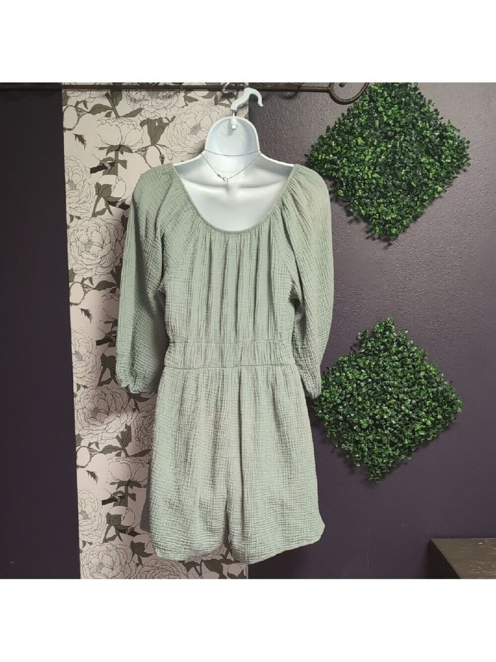 Chris & Carol Textured Sage Romper - Picture 7 of 9